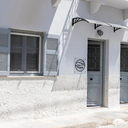 Luna & Terra Syros *