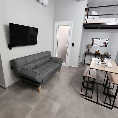 Luna & Terra Syros *