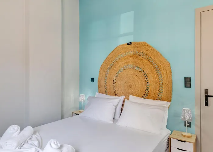 Luna & Terra Syros エルムポリ