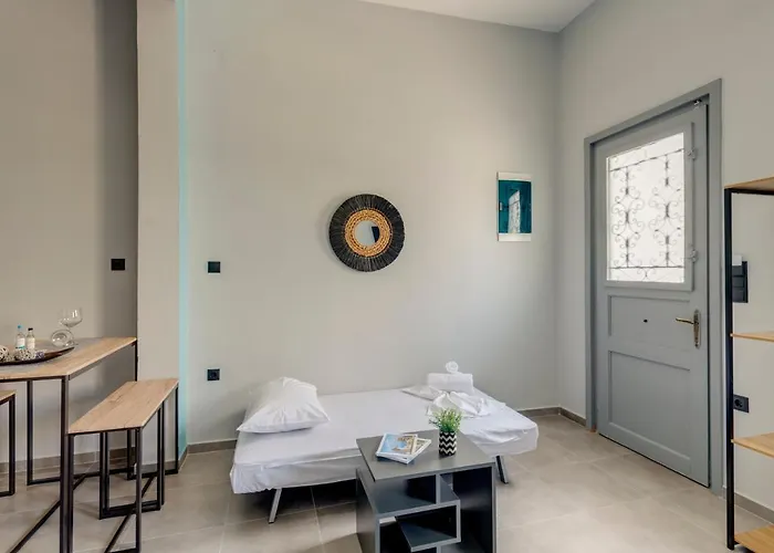 Luna & Terra Syros アパート エルムポリ