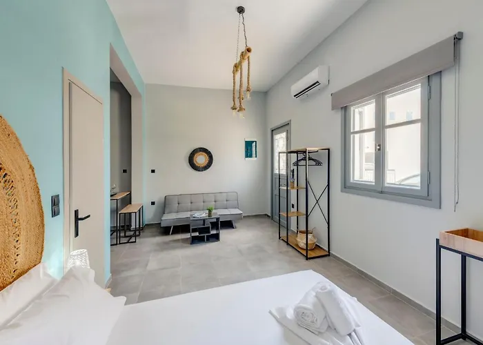 Luna & Terra Syros エルムポリ