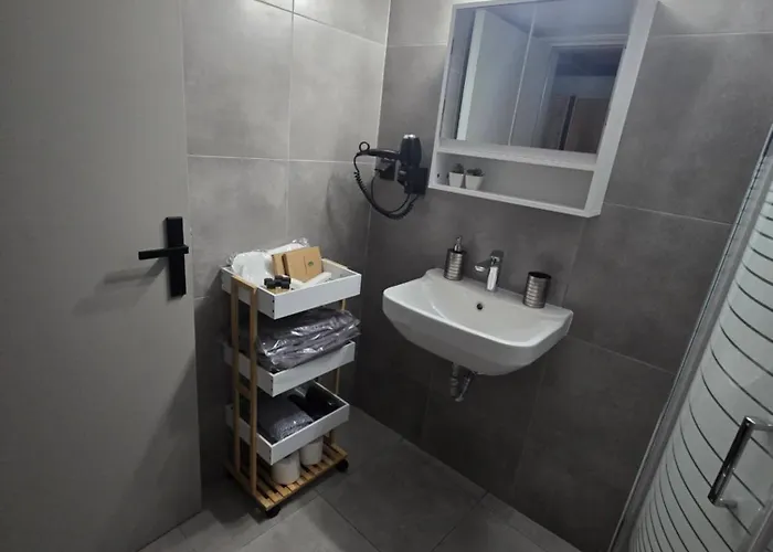 Luna & Terra Syros *